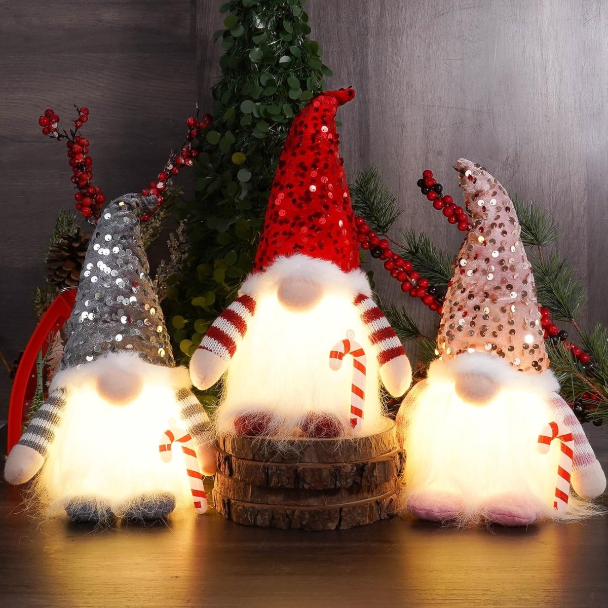 FLOOQ Gnoom Set 3 Stuks met Verlichting- Kerstbeelden & Figuren - Kerst Kabouter - Kerstdecoratie voor binnen - Kerstboomversiering - Gnomes