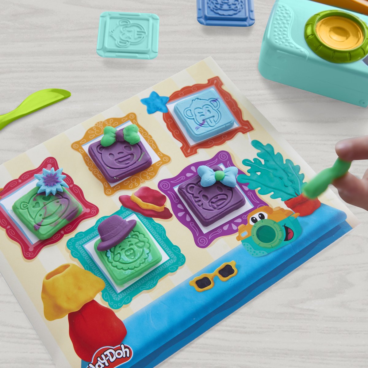 Play-Doh Fotoplezier Voor Beginners Speelset - Boetseerklei - Speelgoedcamera - 3 Play-Doh Potjes - Knutselen voor kinderen — afbeelding 11