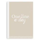 Fyllbooks - One Line A Day dagboek - Herinneringsboek - Vijfjarig Invulboek - Beige