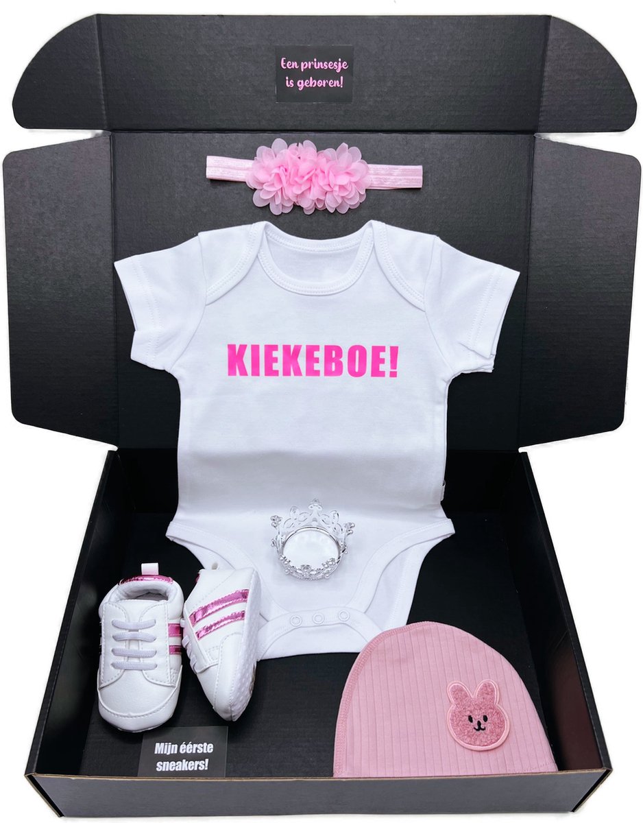 Goedkoopste Kraamcadeau meisje met romper, babymuts, babyschoentjes en baby hoofdband - kan ook rechtstreeks als cadeau worden geleverd