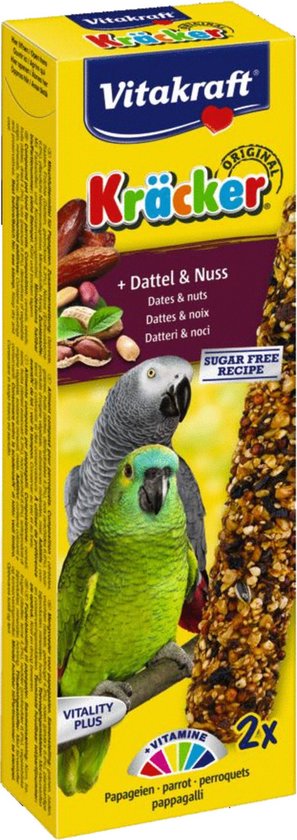 Vitakraft Kracker met dadels en noten. Twee papegaaien, vogelsnack met vitaminen.