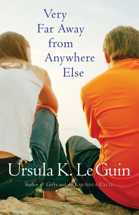 Boekomslag met de titel 'Very Far Away from Anywhere Else' van Ursula K. Le Guin. Twee personen zitten met hun rug naar de kijker toe.