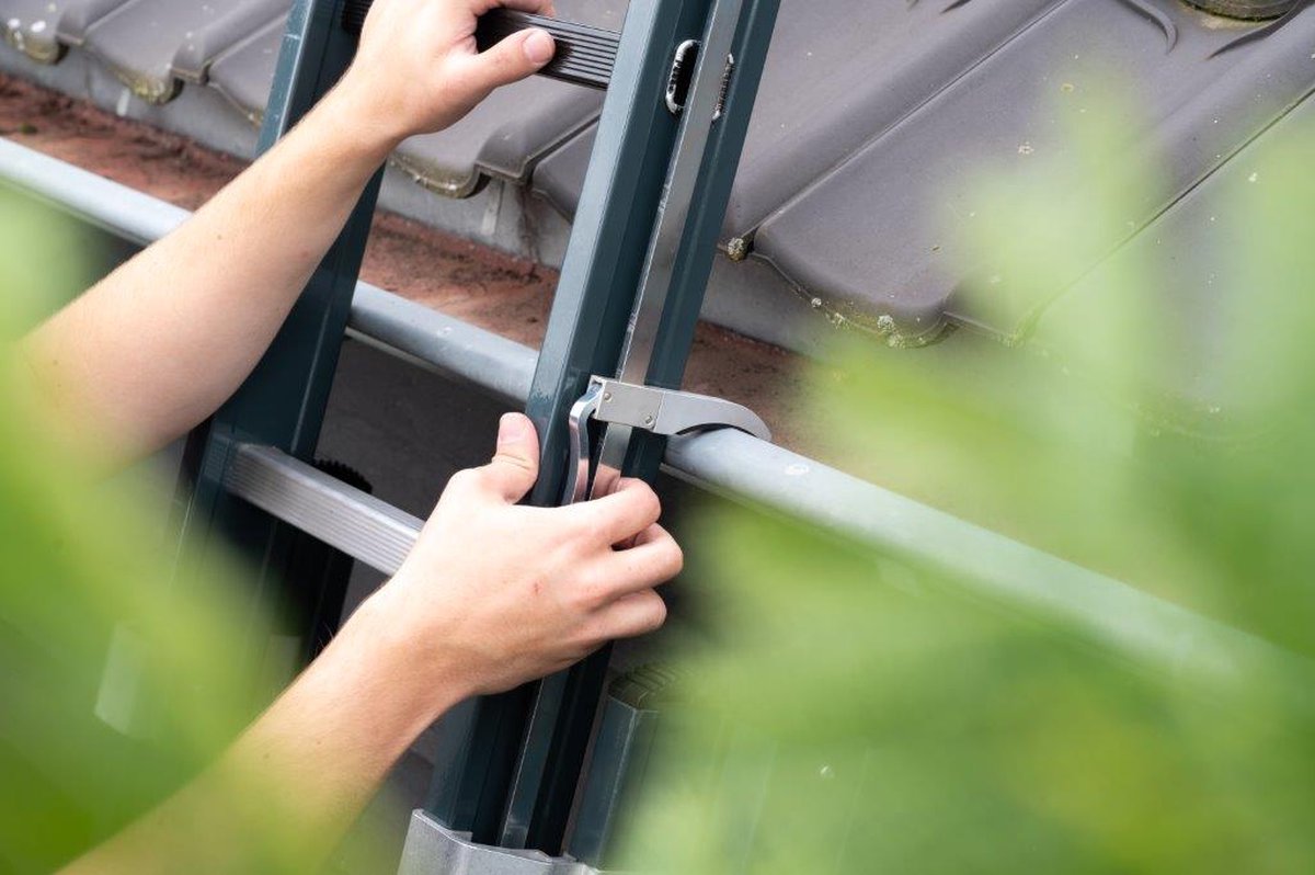 Professionele Schuifladder | 3-delig |gecoat | 3x8 treden | Top Safe Systeem |Aluminium | Anti slip | EN 131-1 + 2, NEN 2484, TÜV en GS gecertificeerd – foto 7