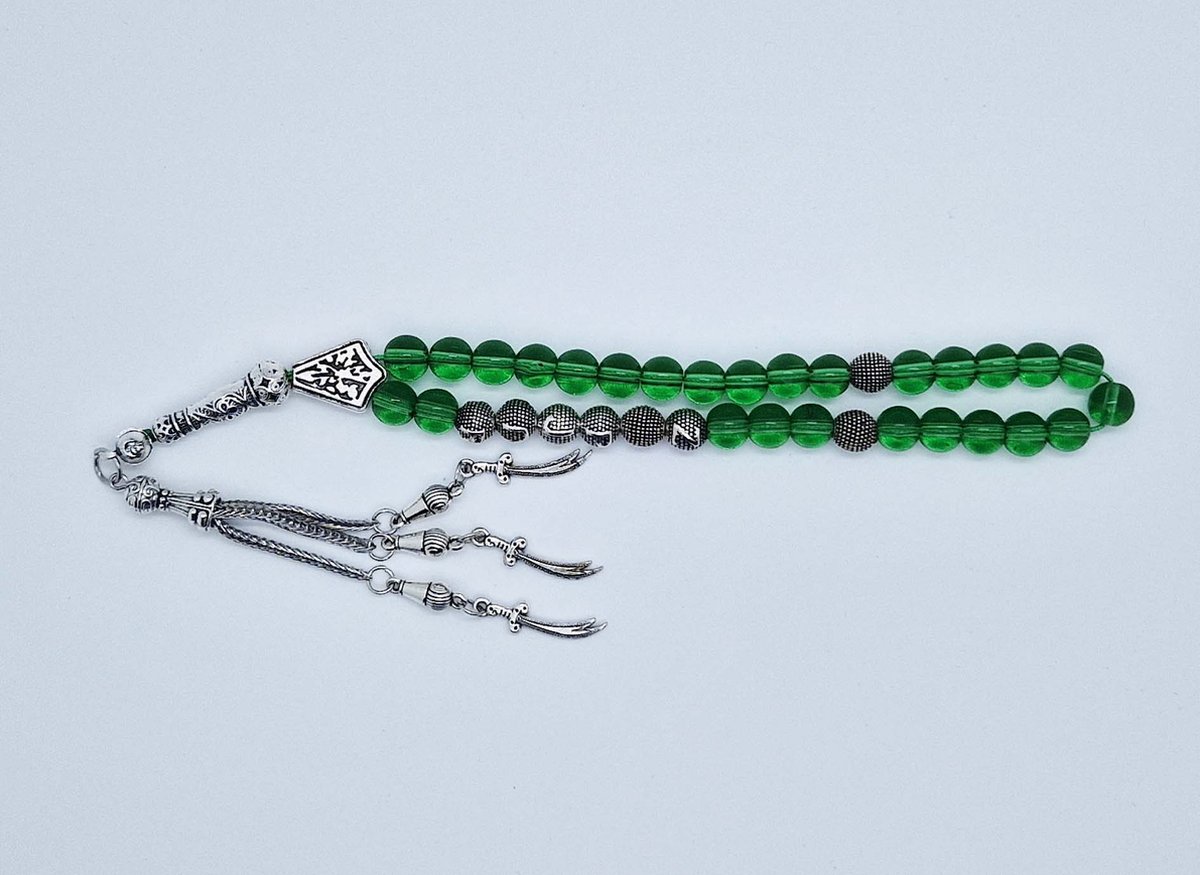 Handgemaakte naam tasbih 33 Kralen Natuursteen “Groene kwartz” - met metaal tassel “Zwaarden"- Met je naam of de naam van uw geliefde- 8 mm diameter van de korrel