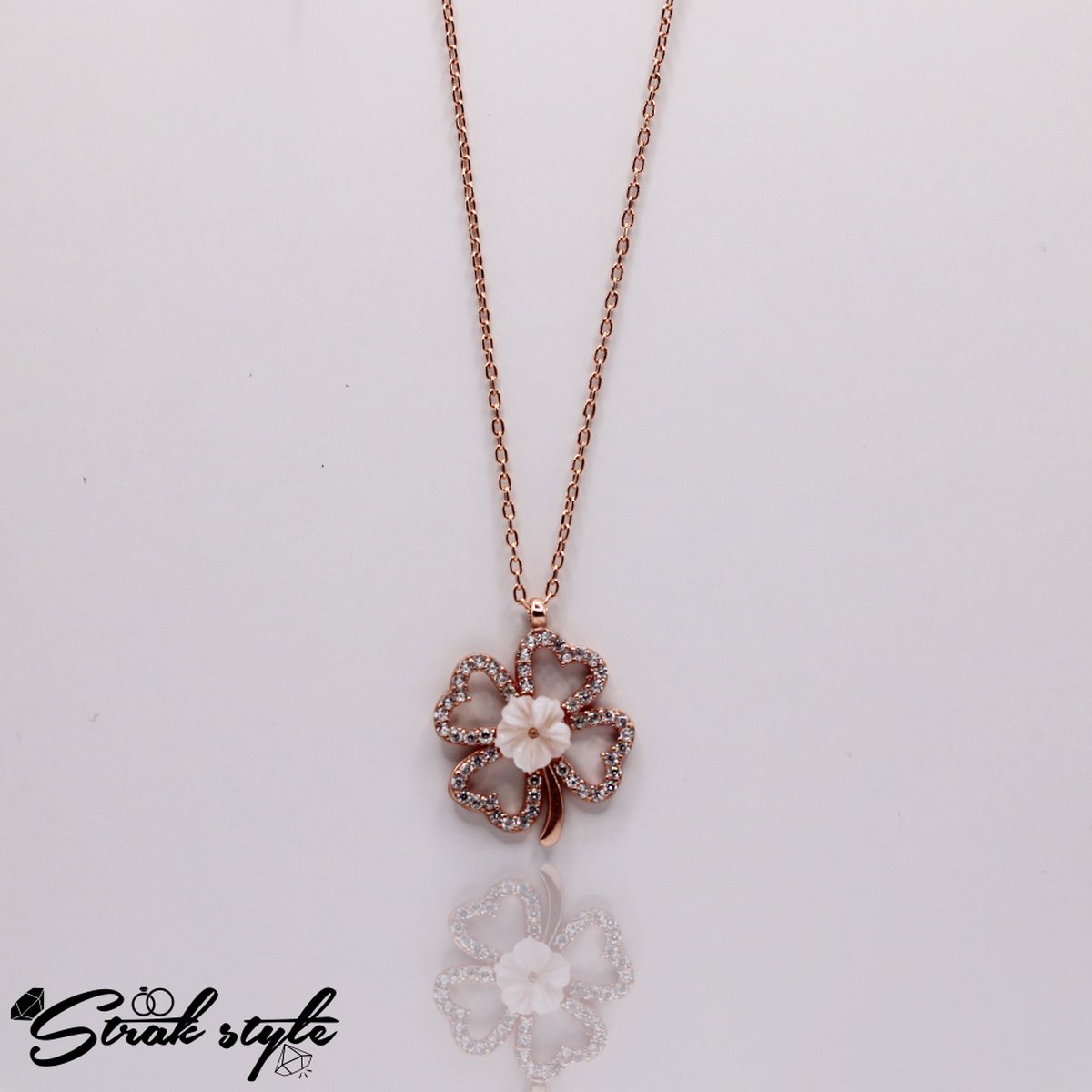 STRAKSTYLE 925 Sterling Zilveren Ketting met een Roze Kleurige Fortune Flower