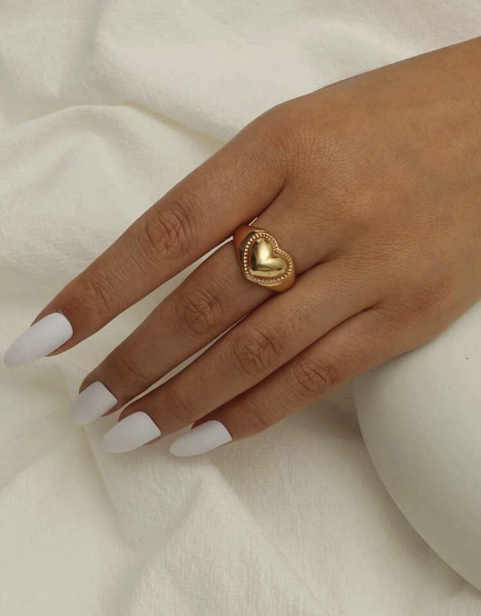 ring - ringen - ring dames - statement ring - ring - ring met hart - ring hartje- ring met hartje - statement ring met hartje - minimalistische ring met hartje - ring met patroon - ringen dames - ring dames - ring mannen -