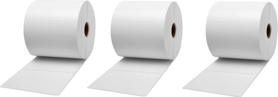 Drie rollen witte labeltape met elk een etiket dat uitrolt.