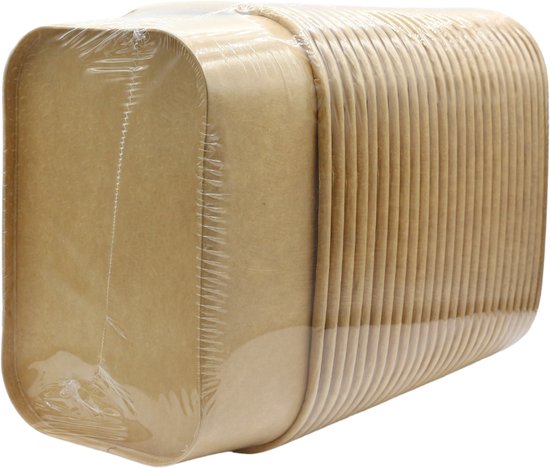 Stapel bruine, vierkante bakjes met geribbelde randen, verpakt in plastic.