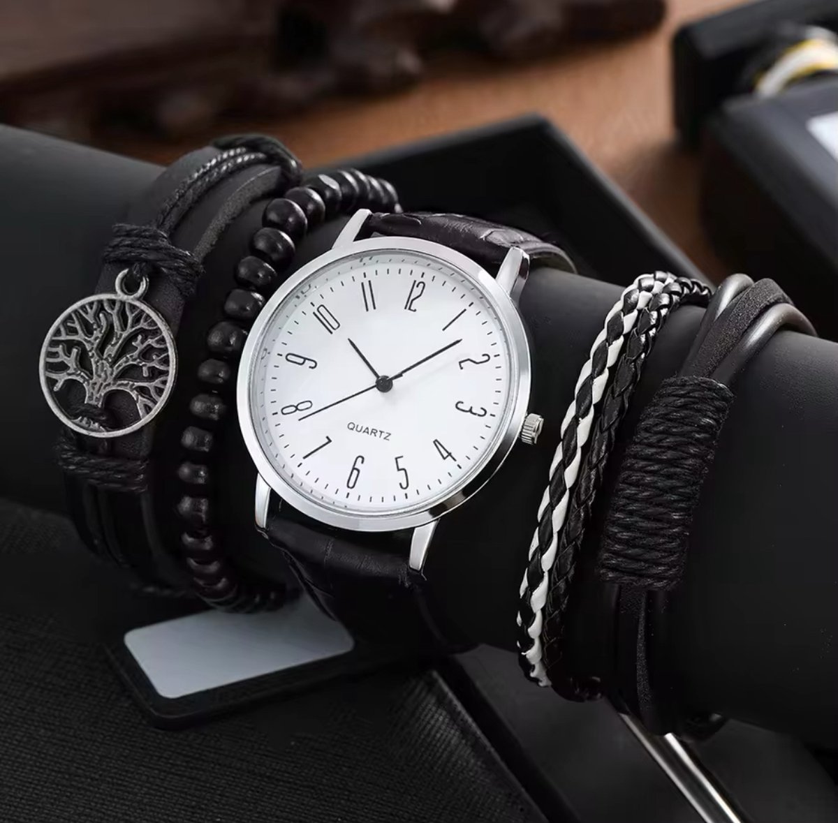 Horlogebox voor heren - geschenkdoos - cadeau set met horloge - armband - valentijn cadeautje voor hem