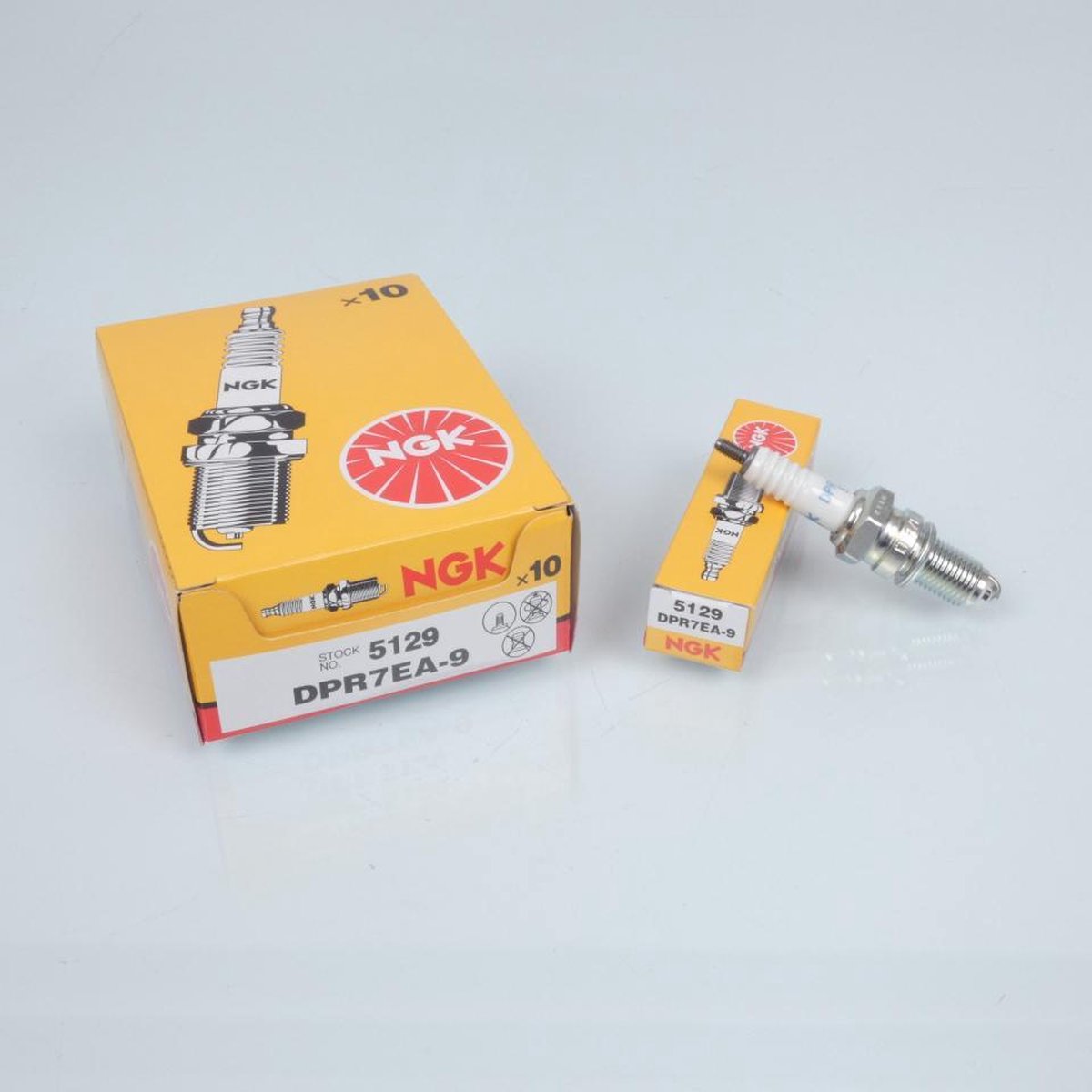 Bougie d'allumage NGK pour Quad Kymco 250 MXU 2004 à 2007 DPR7EA-9 Neuf