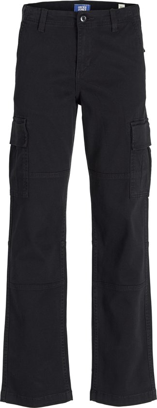 Vooraanzicht van een zwarte cargo broek met zakken.