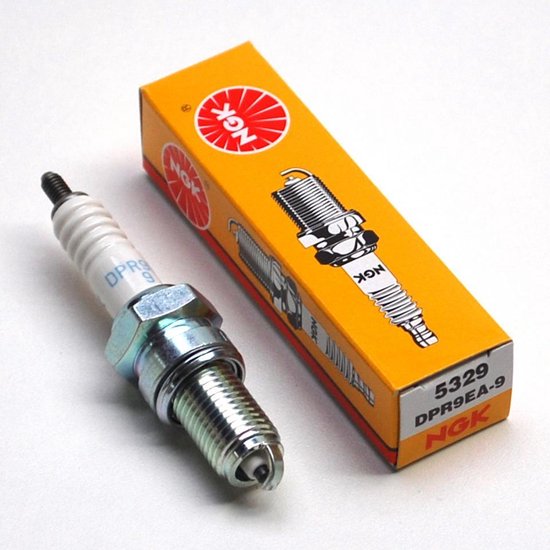 Bougie d'allumage NGK pour Moto Honda 125 Super Cub C 2018 à 2020