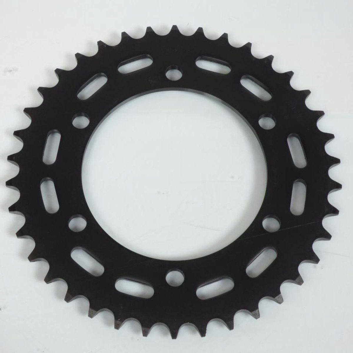Couronne de transmission Sunstar pour Moto Yamaha 600 YZF R6 2003 à 2018 38 dents / ARG / Passage en 520 Neuf