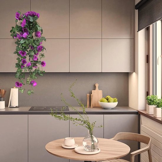 Bloemenslingers als decoratie op je bruiloft