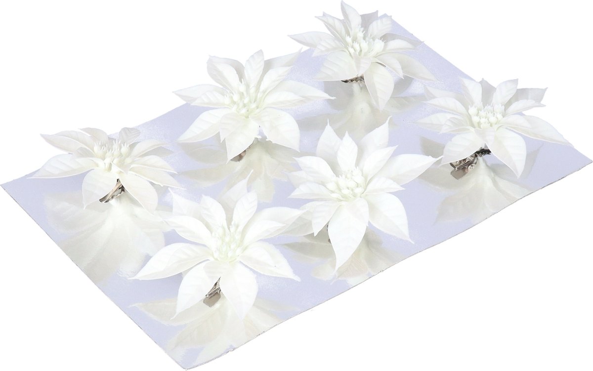 Gerimport Kerstboom bloemen op clip - 6x stuks - wit - kunststof - kerstornamenten
