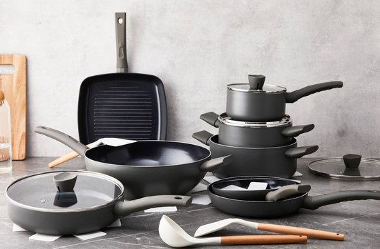 ISENVI Avon Chef Culinair set - Pannenset 19 delig - Ergo grepen - Antraciet - Keramisch - 100% PFAS, PTFE en PFOA vrij - 100% duurzaam - Unieke Antiaanbaklaag - Non-stick bodem - Vaatwasbestendig - Geschikt voor alle warmtebronnen inclusief inductie