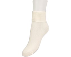 Bonnie Doon Cozy Merino Wol en Cashmere Dames Sok Luxe Warme Zachte Sokken Maat 36-/2 Kleur Wol Wit - Merino - Cashmere - Warm - Comfortabel - Elegant - Dames - Winter - Zacht - Luxe - Warme Voeten - Off White - BP241105.110