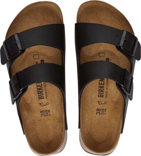 Bovenaanzicht van zwarte Birkenstock Arizona sandalen met gespen.