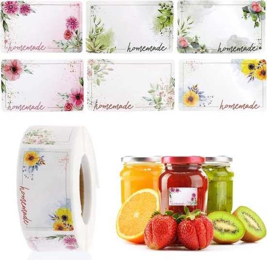 Productshowcase van 'homemade' etiketten met bloemen, op een rol en toegepast op potten met fruit, sinaasappel en kiwi.