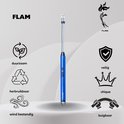 Blauwe elektrische "FLAM" aansteker omringd door iconen die duurzaamheid, herbruikbaarheid, windbestendigheid, veiligheid, stijl en buigzaamheid aangeven.
