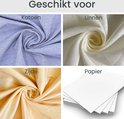 Vier stoffen: katoen, linnen, zijde en een stapel papier.
