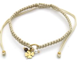 Armband – touw - verstelbaar - sieraad - accessoire – RVS – roestvrij staal – klavertje vier - geluk - goudkleurig – beige - 16-19cm – cadeau – geschenk – feest – feestdagen Armband – touw - verstelbaar - sieraad - accessoire – RVS – roestvrij staal – klavertje vier - geluk - goudkleurig – beige - 16-19cm – cadeau – geschenk – feest – feestdagen