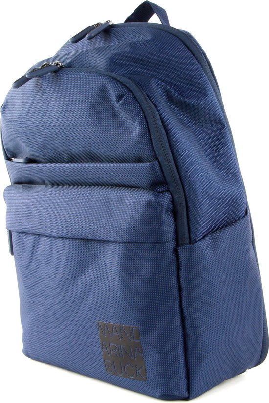 Zijaanzicht van een donkerblauwe rugzak met ritssluitingen en 'MANDARINA DUCK' logo.