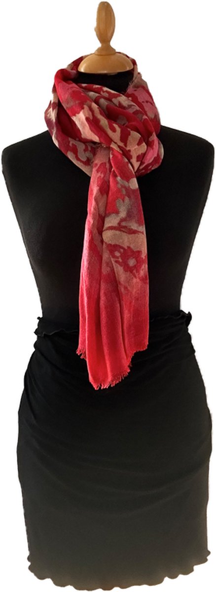 HIGHFIELD SHAWL DESSIN “PAISLEY” 100% MERINO WOL, 70CM X 180CM. KLEUR ROOD