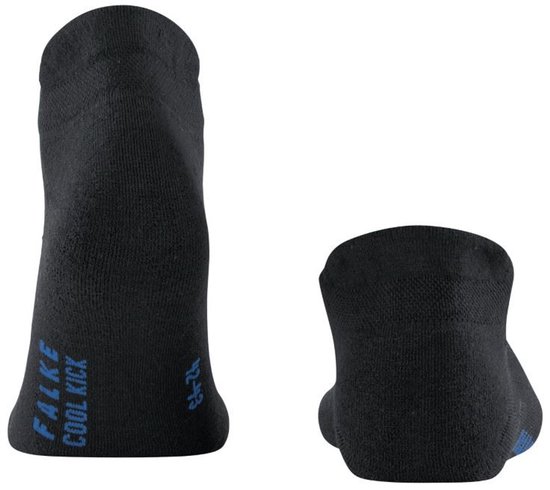 Zwarte Falke Cool Kick enkelsokken met maat 42-43.