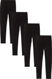 Vier zwarte leggings op een witte achtergrond.