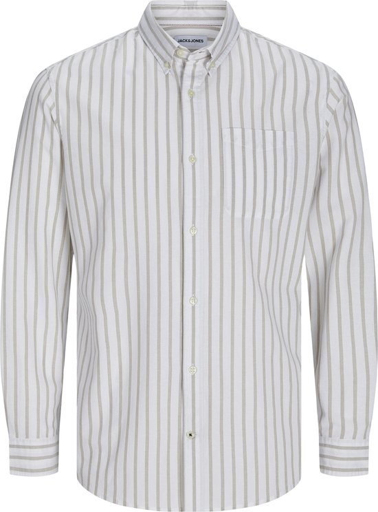 Wit overhemd met verticale beige strepen, lange mouwen, knoopjes en borstzakje.