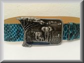 Unieke riem van blauwe slangenprint en gesp met olifanten