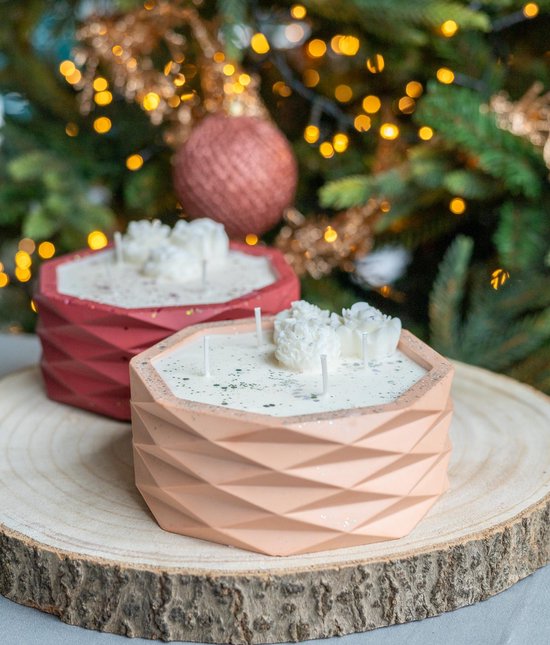 Octagon Kaarsenhouder - Lavendel Grijs - Handgemaakt van Duurzaam Jesmonite met Sojawaskaars, Glittereffect en Decoratieve Bloempjes – Luxe en Milieuvriendelijke Decoratie voor Huis, Cadeau, Kerst, Oudjaar, Nieuwjaar, Verjaardagen of Housewarming