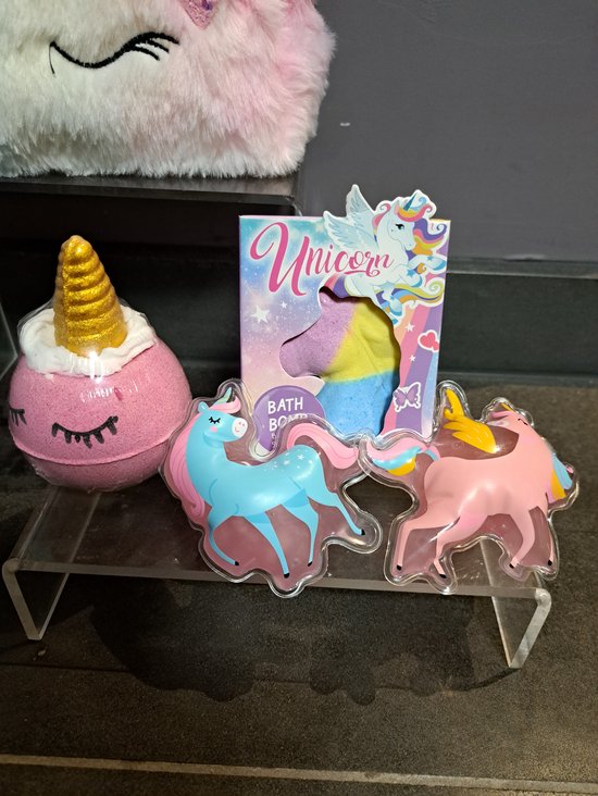 coffret cadeau pour enfants - licorne - bombes de bain - gel douche bain - trousse de toilette