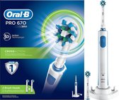 Oral-B PRO 670 CrossAction - Elektrische tandenborstel - met 2 opzetborstels
