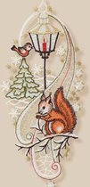 Kerst - Raamdecoratie - Eekhoorn met kerstboom - 555-8