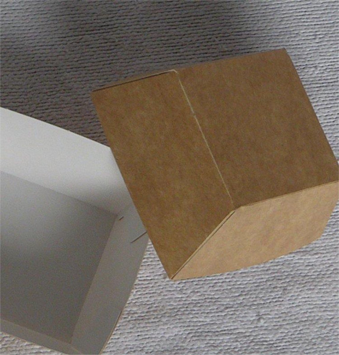 pop korting Somber 200 vierkante papieren bakjes van karton - klein - 7,5 x 7,5 cm | bol.com