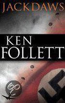 Boek kaft met de titel Jackdaws door Ken Follett. Een vliegtuig en parachutes boven een nazisymbool.