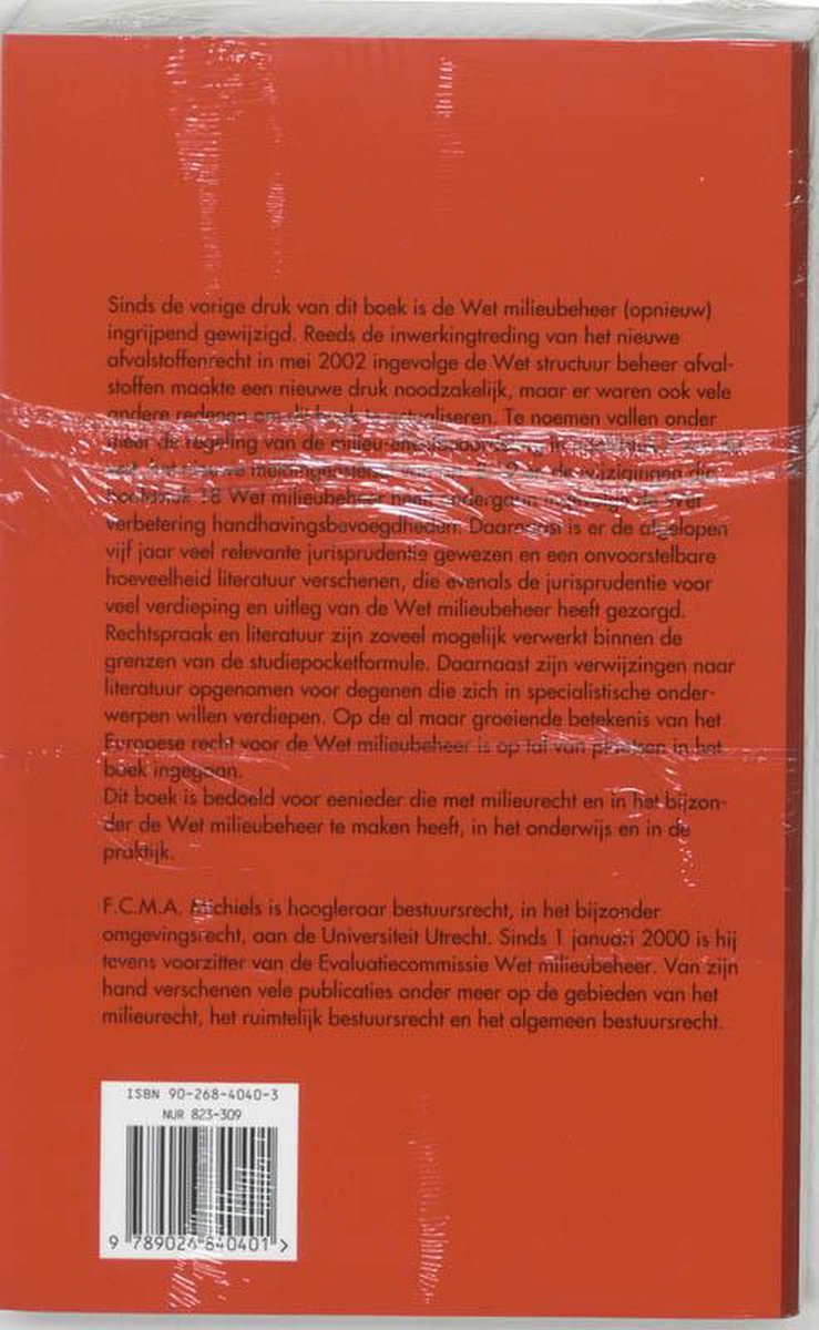 Achterkant van een boek met rode kaft. In het midden staat de titel "de wet milieubeheer". ISBN-nummer: 90-268-4040-3.