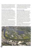 Luchtfoto van dijken, polders en water in Noord-Holland.