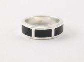 Zilveren ring met onyx - maat 19.5