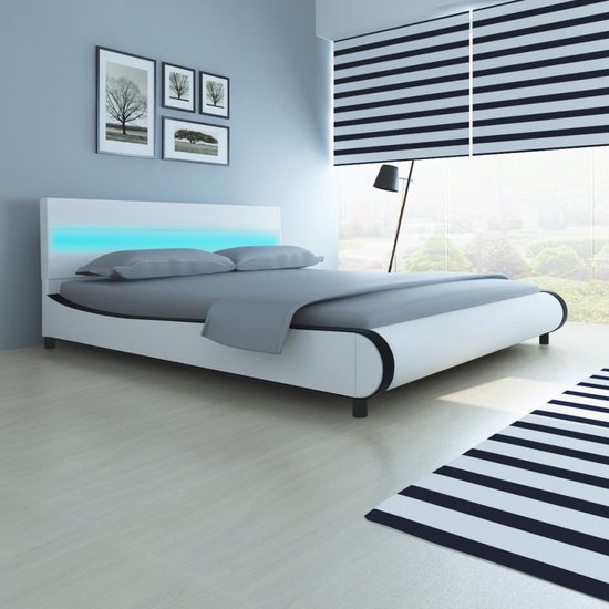 vidaXL Bed met traagschuim matras LED kunstleer wit 180x200 cm | bol.com