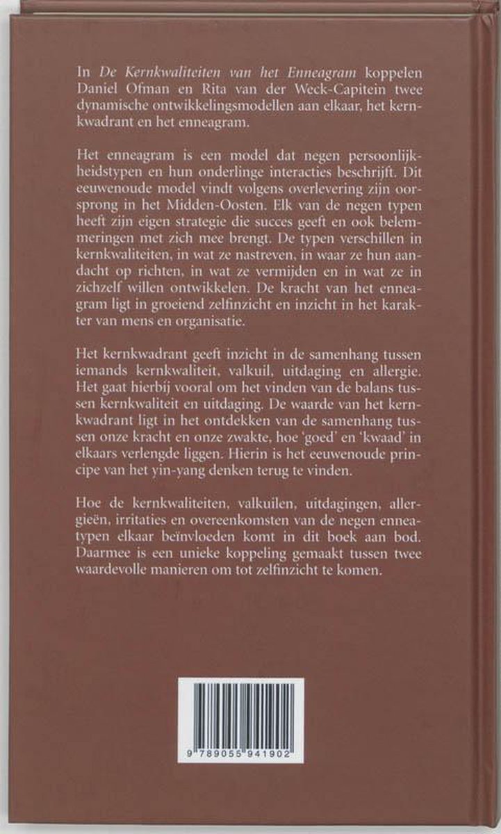 Achterkant van een boek met Nederlandse tekst en een barcode.