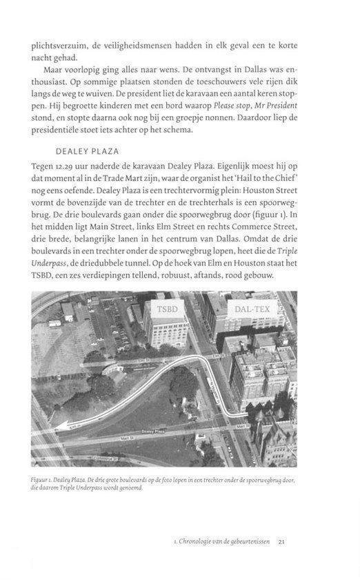 Luchtfoto van Dealey Plaza, Dallas. Drie boulevards en een spoorwegbrug.