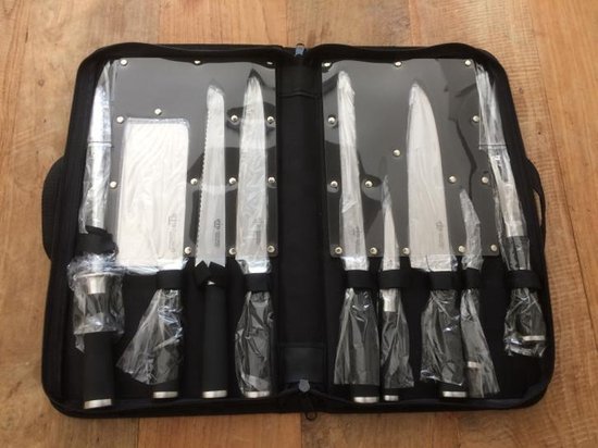 Couteaux et sets de couteaux du fabricant suisse de couteaux