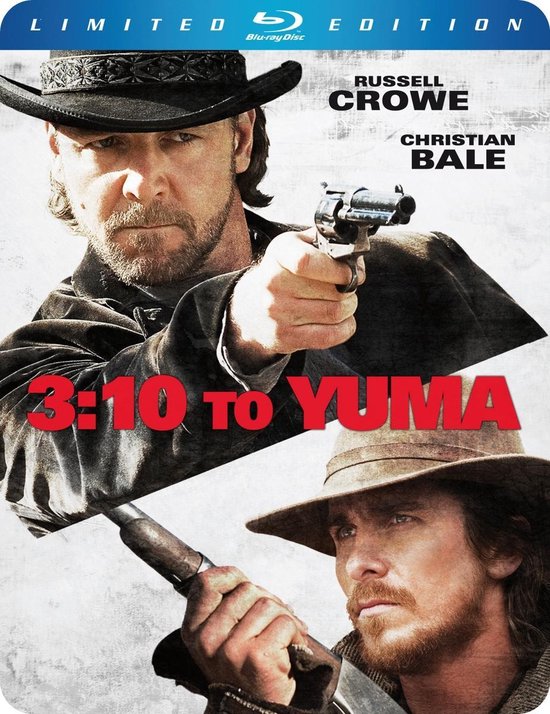 Russel Crowe met hoed en pistool, en Christian Bale met hoed en geweer. Film "3:10 TO YUMA". Limited Edition Blu-ray Disc.