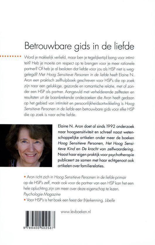 Achterkant van het boek 'Betrouwbare gids in de liefde' met een portret van auteur Elaine N. Aron.