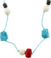 Lange dubbele ketting van touw met rode en turquoise kralen