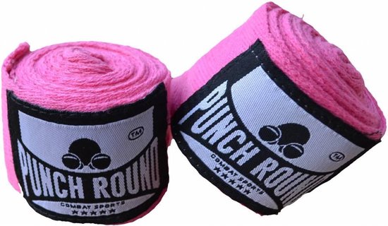 Twee opgerolde roze boksbandages met "Punch Round Combat Sports" label