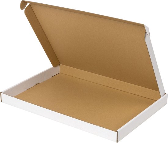 Open witte brievenbusdoos van karton, 350 x 250 x 28 mm, met bruin karton aan de binnenkant.
